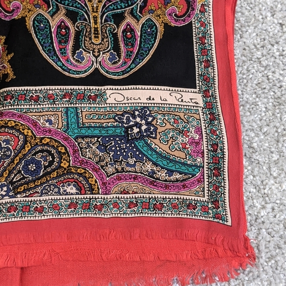 Oscar de la Renta paisley oblong silk scarf - Picture 5 of 5